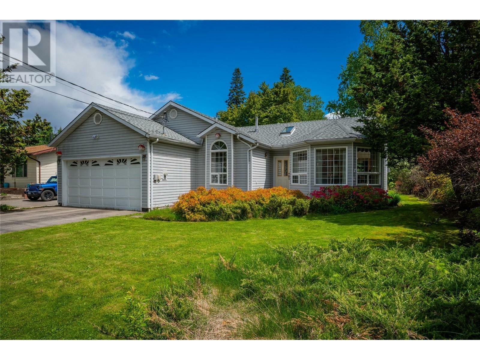 Property Photo: 2718 Fir Drive BC V0G 2G1