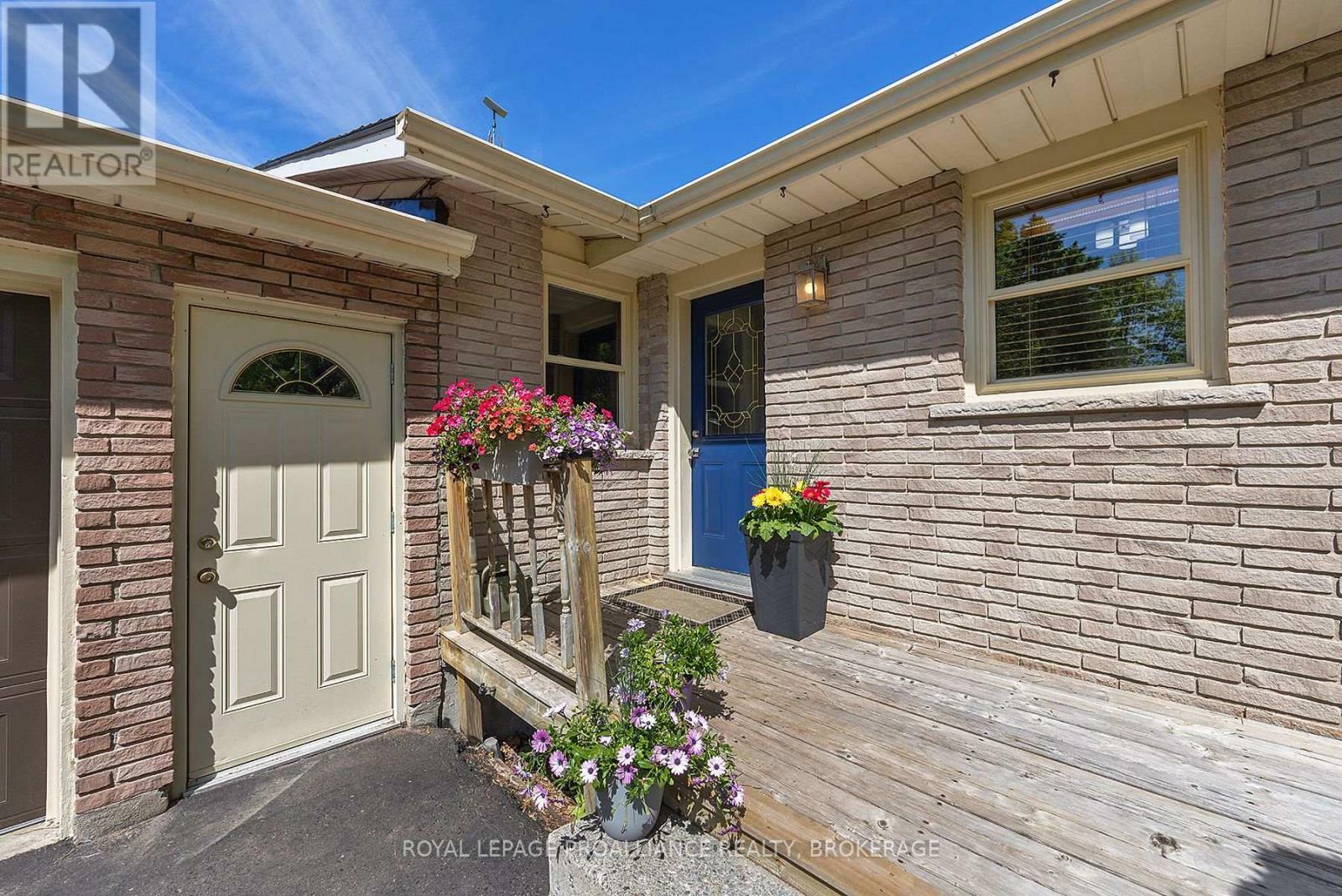 Property Photo: 2268 Morven Crescent ON K7R 3K6