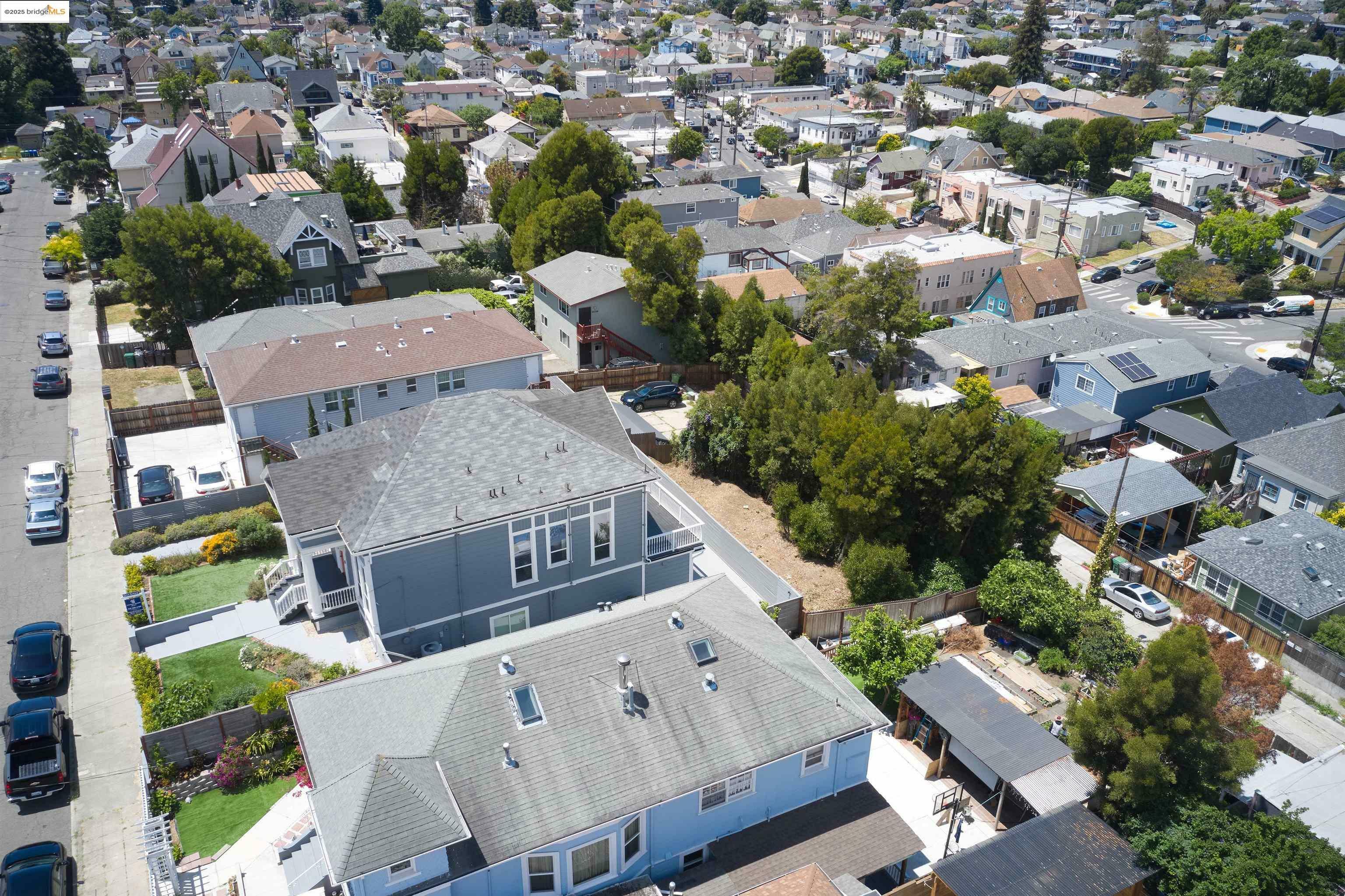 Property Photo:  2521 Grande Vista Ave  CA 94601 