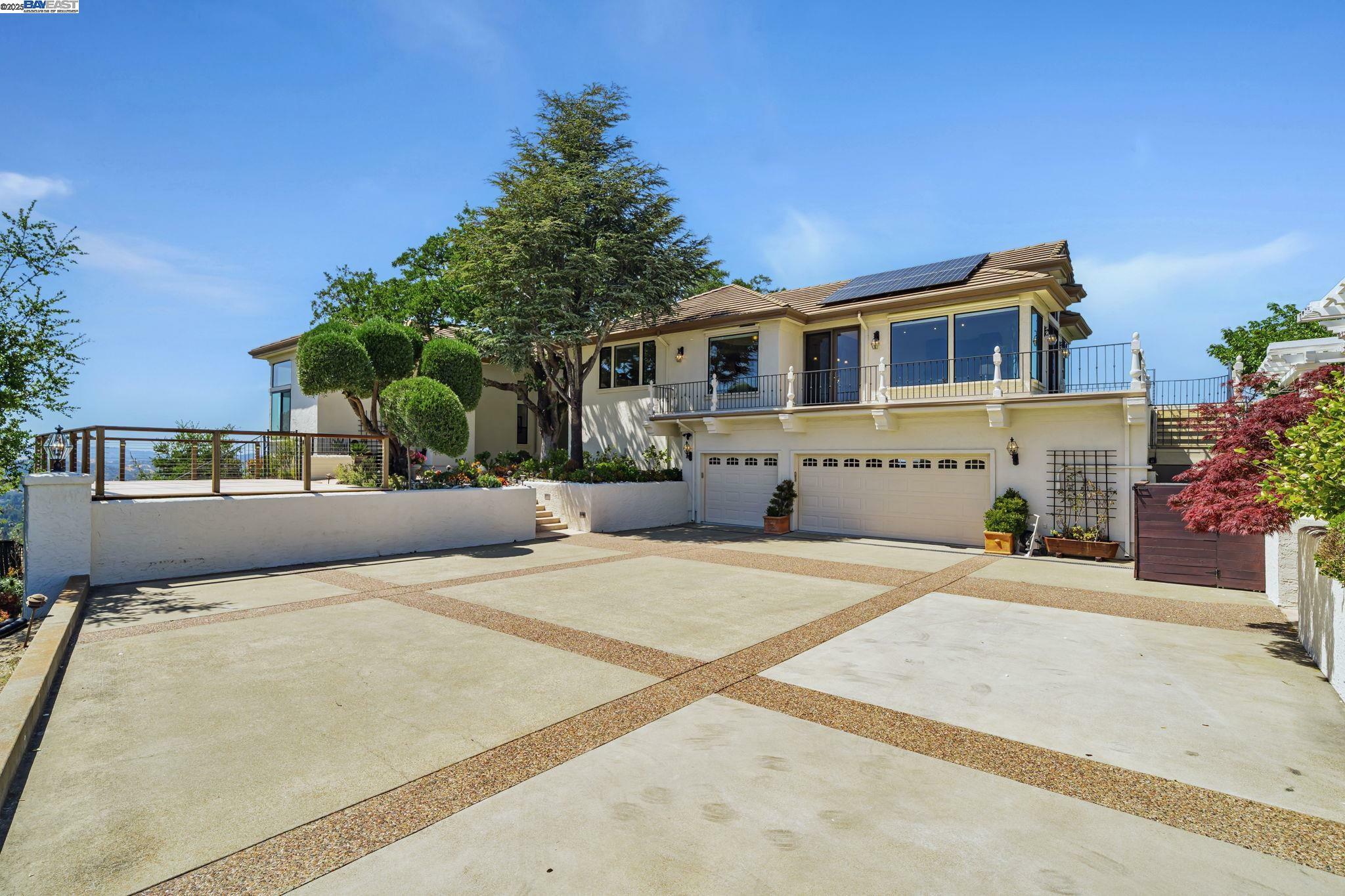 Property Photo: 530 Oakshire Pl CA 94507