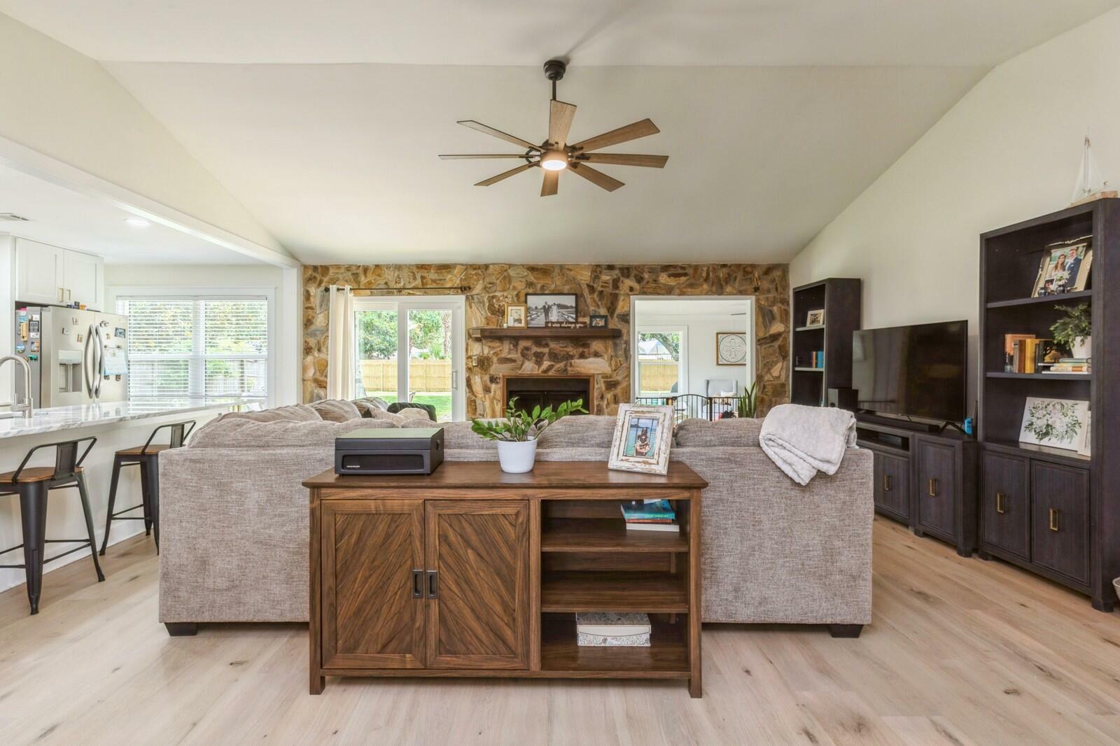 Property Photo: 1148 Pin Oak Circle FL 32578