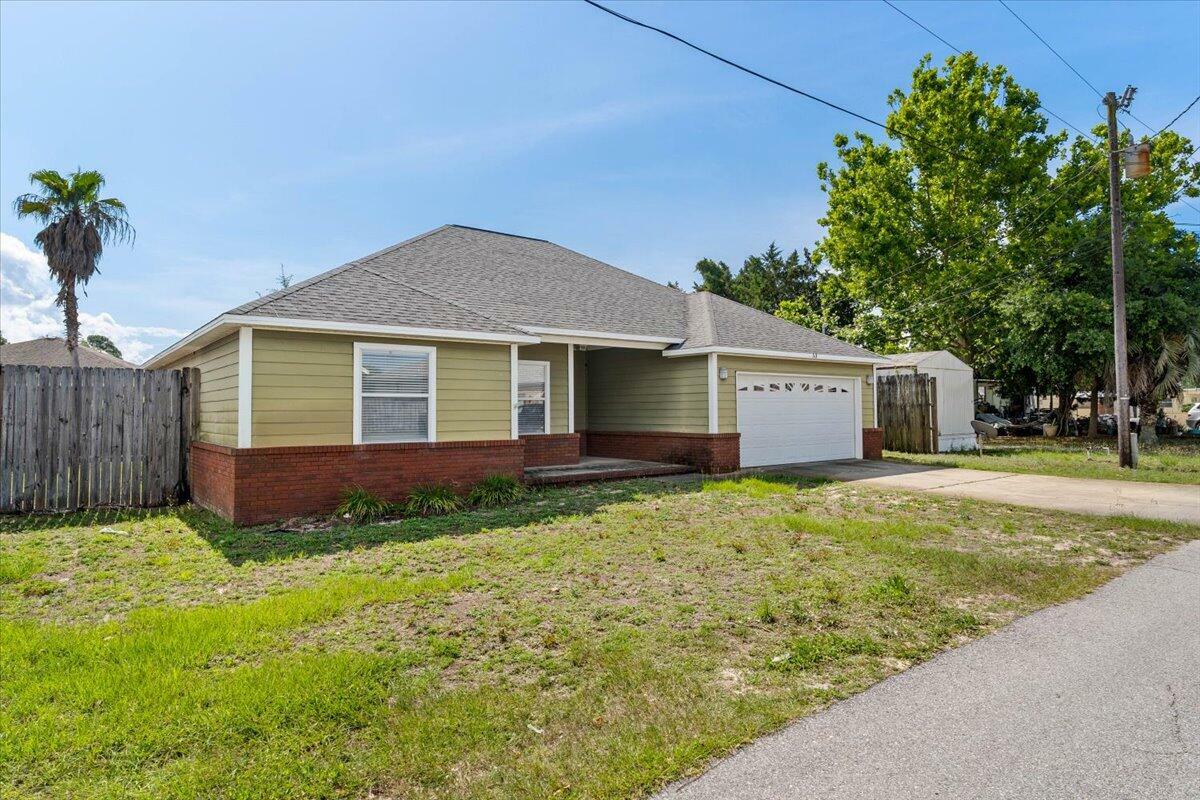 Property Photo: 53 Brenda Lane FL 32569