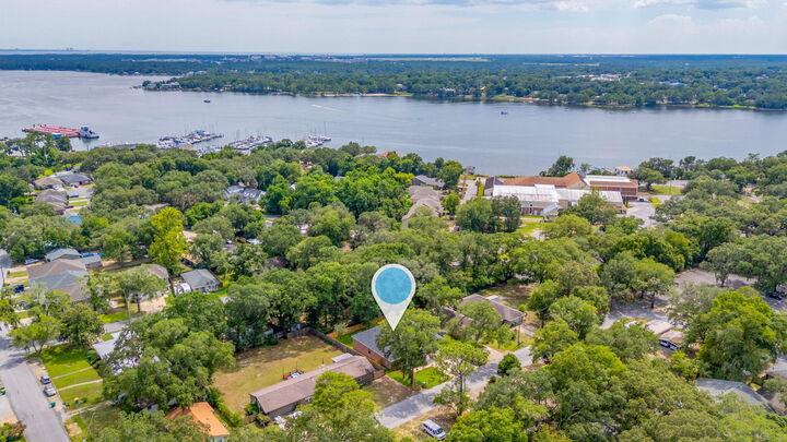 Property Photo: 609 32nd Street FL 32578