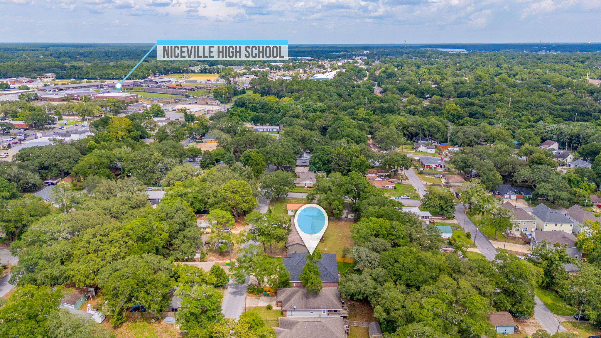 Property Photo:  609 32nd Street  FL 32578 