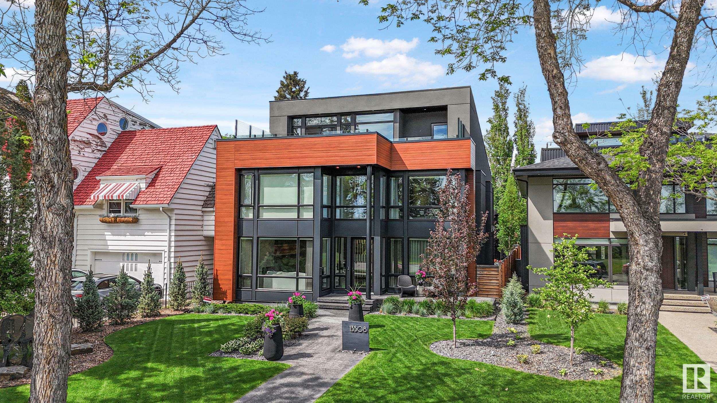 Property Photo:  13508 Ravine Drive NW  AB T5N 3L8 