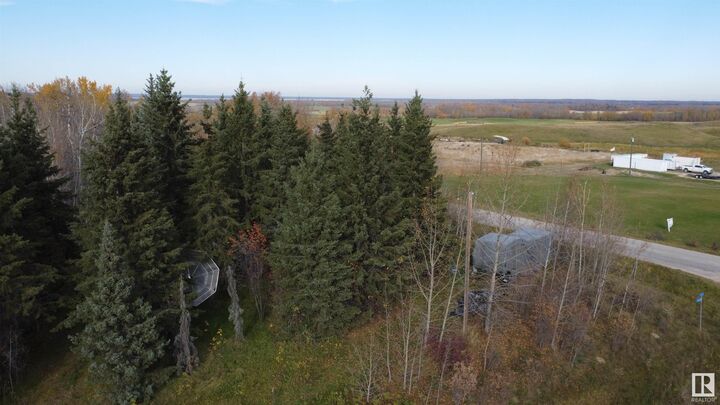 Property Photo: 54104 Rr35 38 AB T0E 0A0