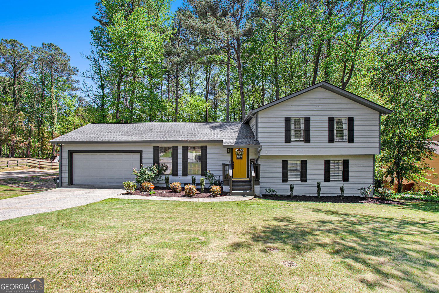 Property Photo: 2022 Ramblewood Court NE GA 30062