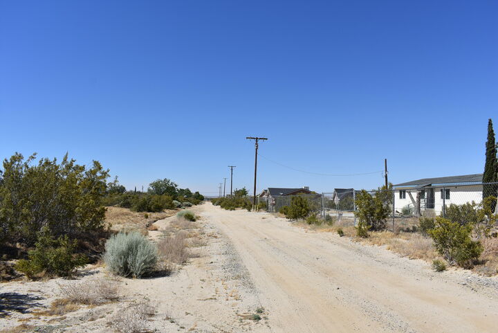 Property Photo:  36261 E 166th Street  CA 93591 