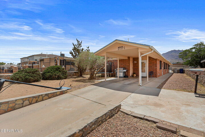 8957 Robert Drive A &Amp B  El Paso TX 79904 photo