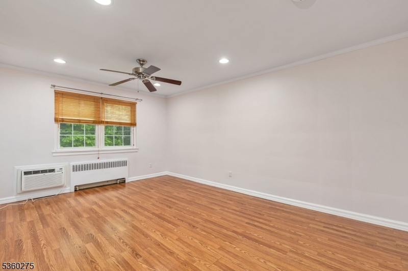 Property Photo: 10 Parkway Vlg 10 E NJ 07016