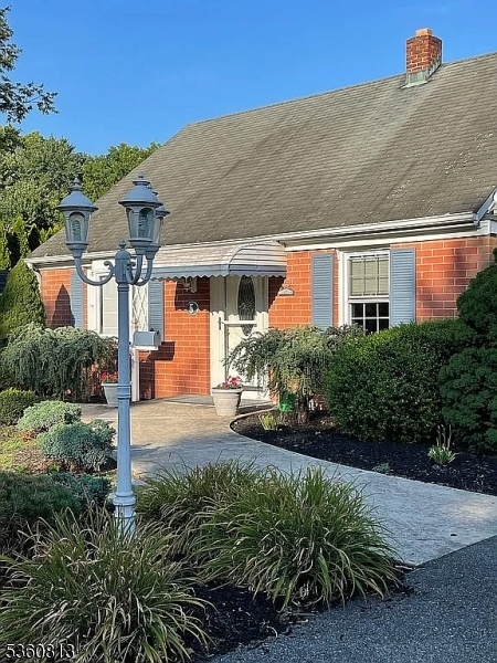 Property Photo: 5 Lynn Pl NJ 07444