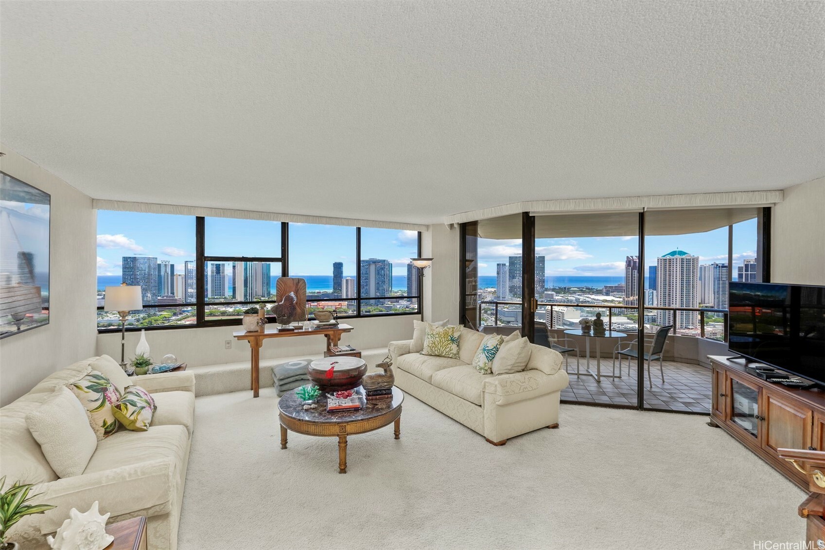 Property Photo: 1221 Victoria Street 3205 HI 96814