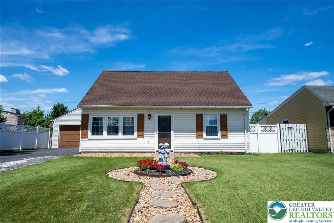 3079 Eldridge Avenue  Palmer Twp PA 18045 photo