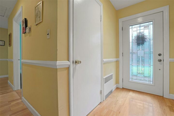 Property Photo:  19 Leicester Road  NY 10510 