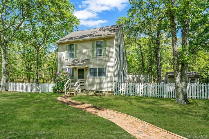 Property Photo:  28 Huntting Road  NY 11937 