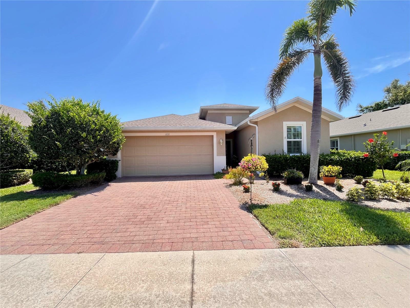 Property Photo:  9118 Coachman Drive  FL 34293 