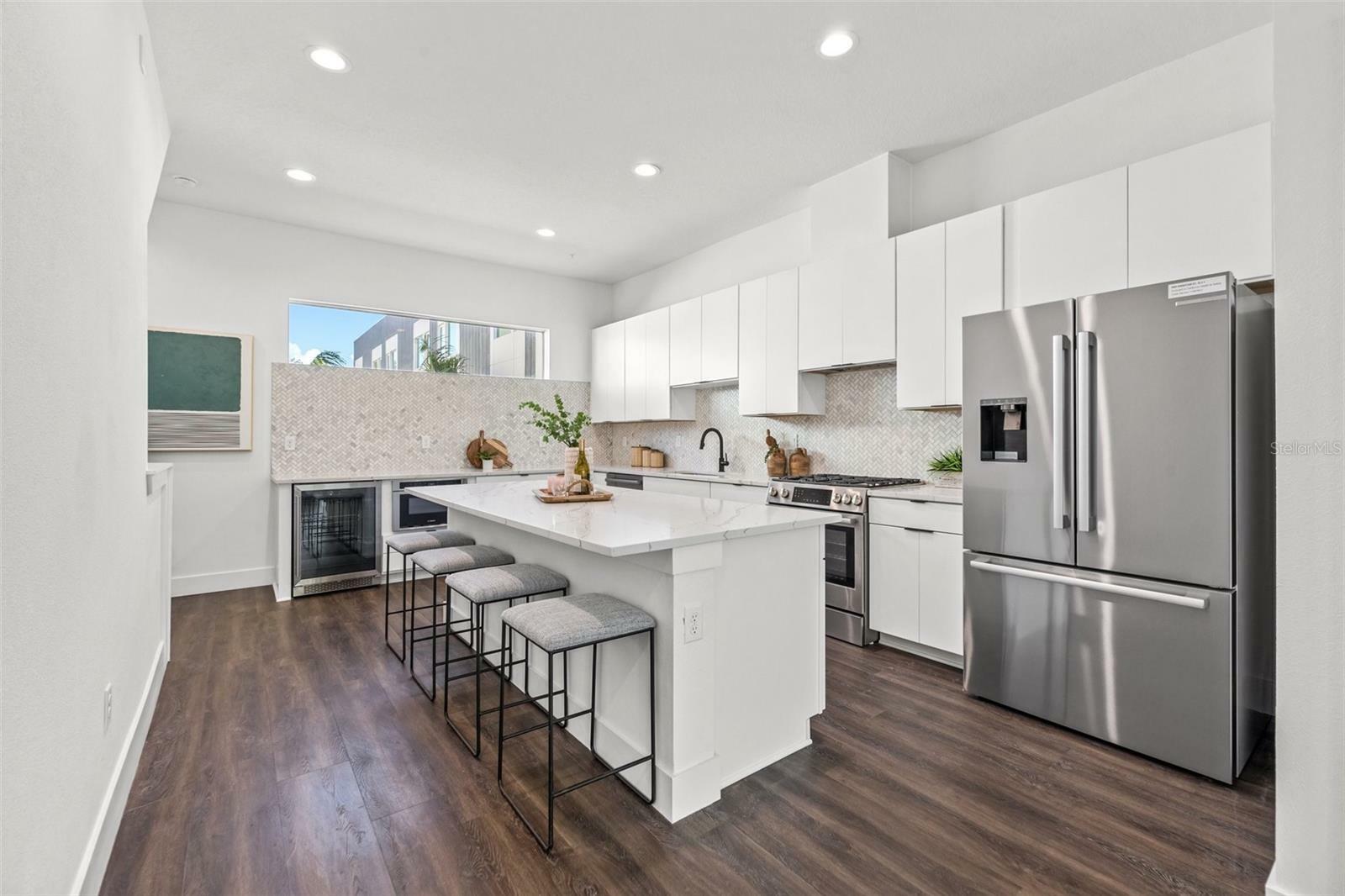 Property Photo: 851 6th Avenue S FL 33701