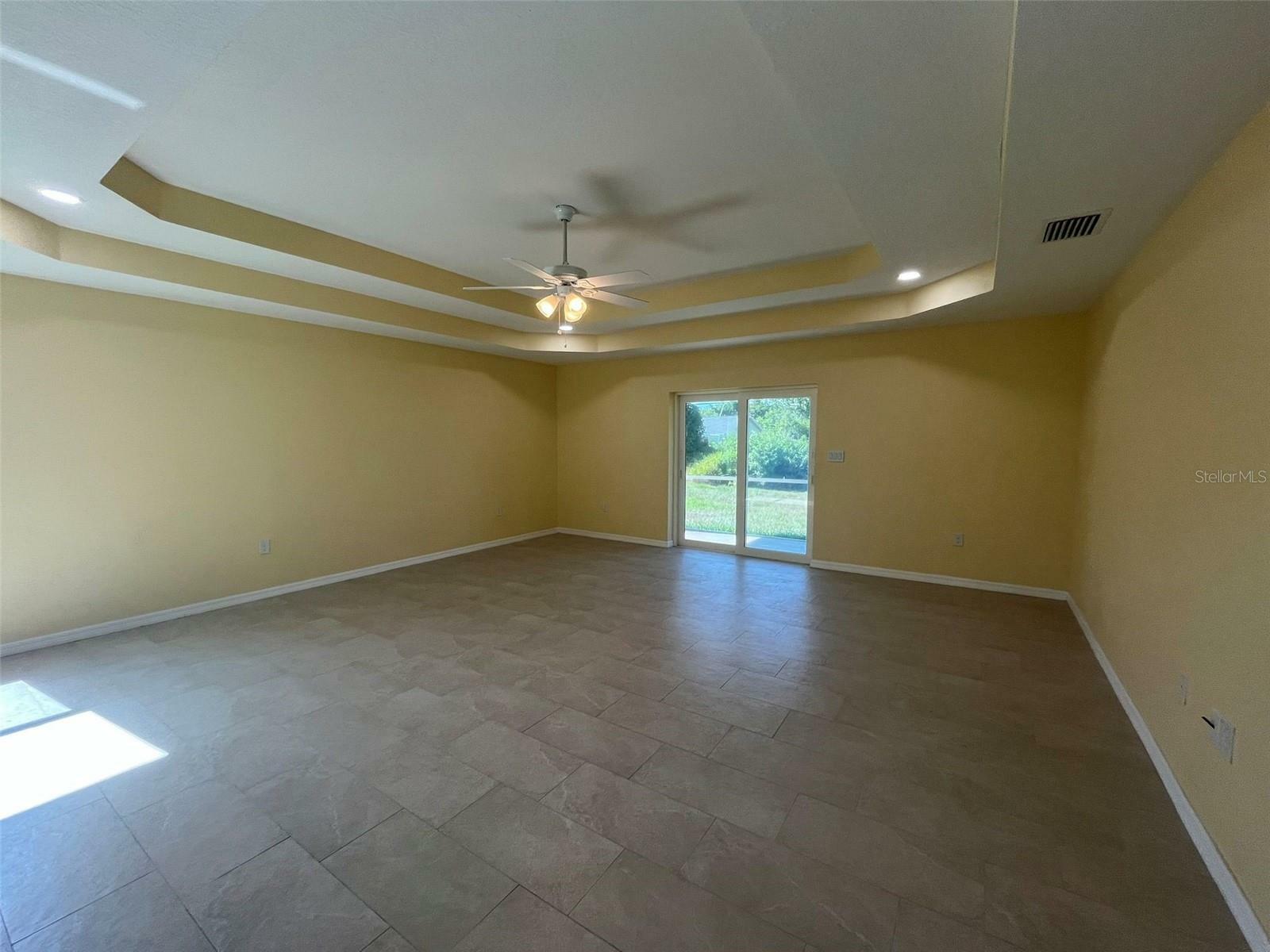 Property Photo: 22235 Albany Avenue FL 33952
