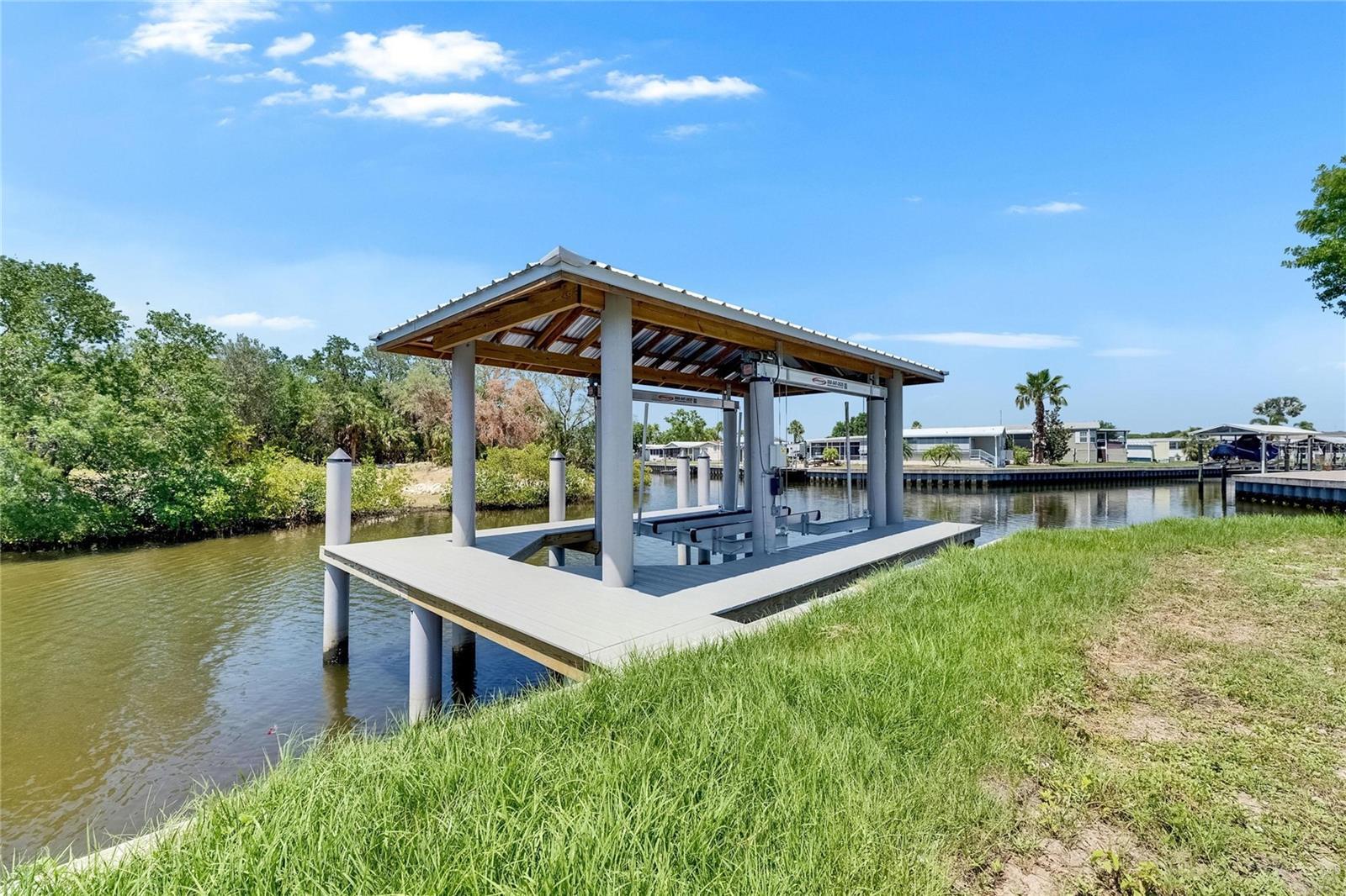 Property Photo: 6522 Simone Shores Circle FL 33572
