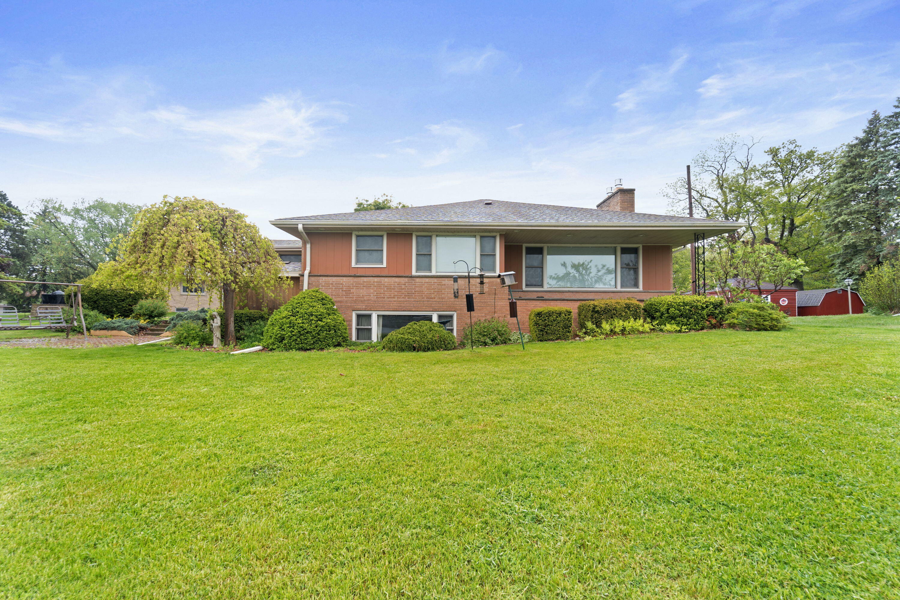 Property Photo: 5743 Island View Ct WI 53185