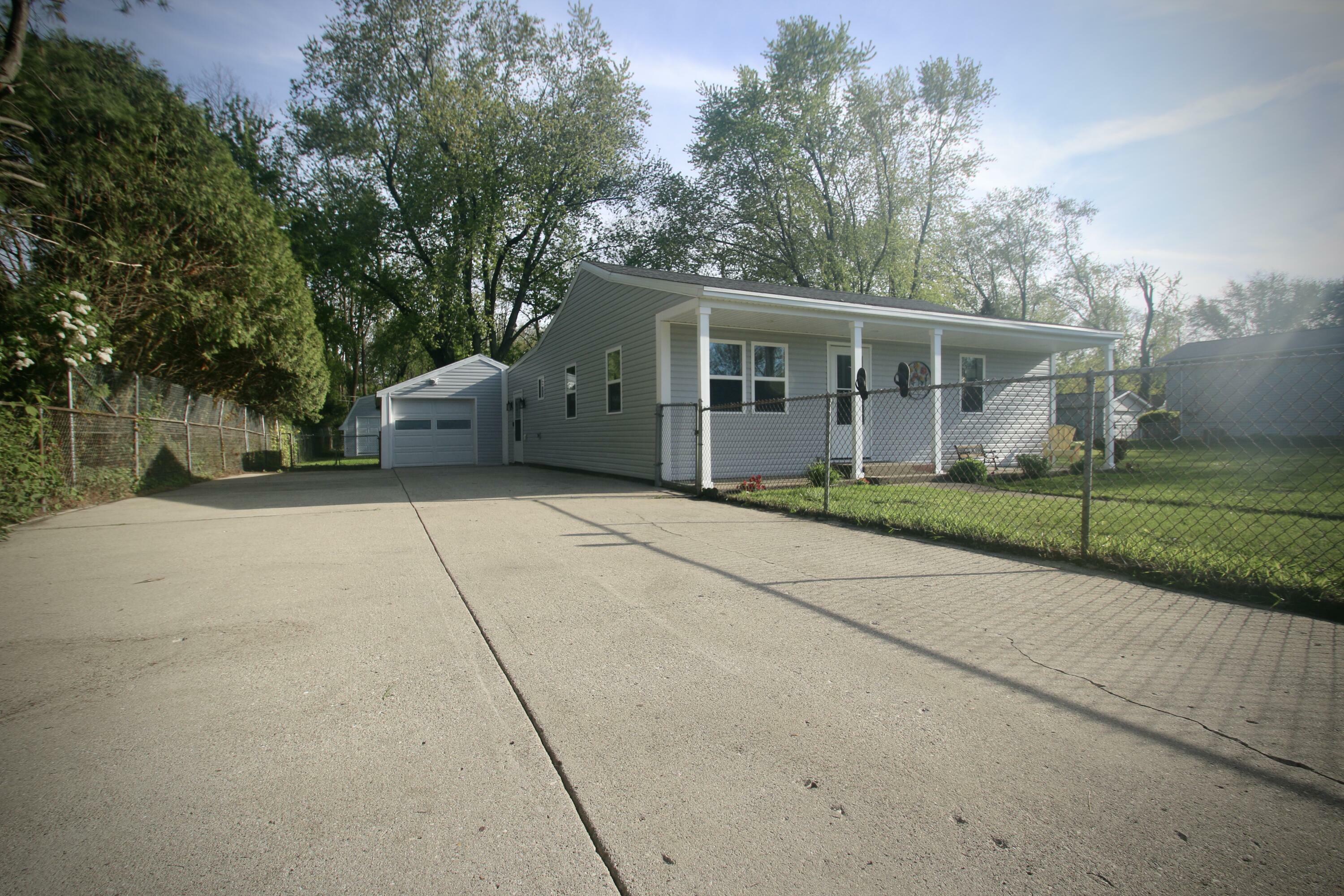 Property Photo: 819 114th St WI 53158