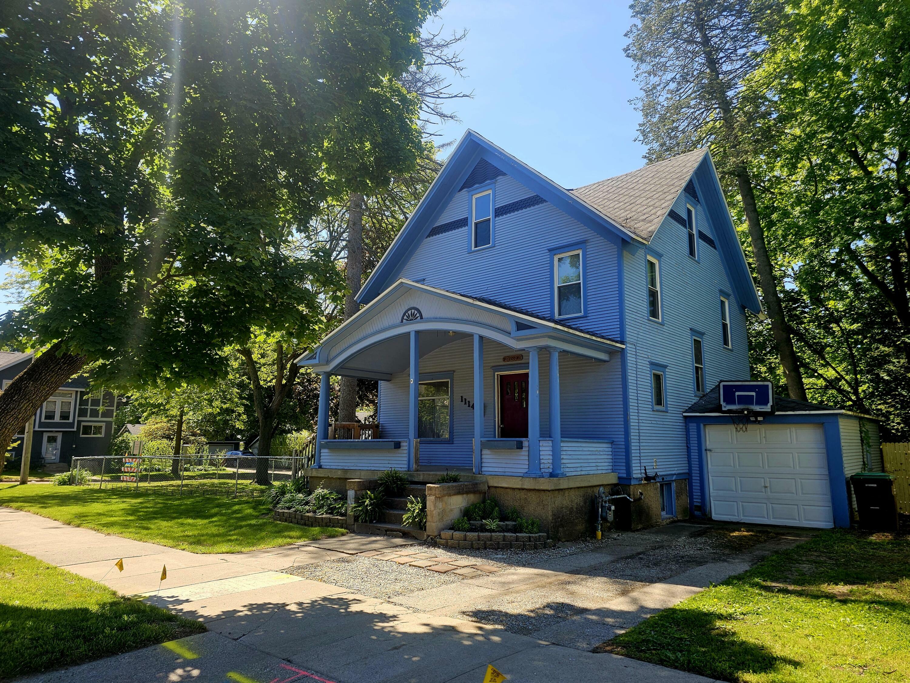 Property Photo: 1114 E Michigan Avenue MI 49224
