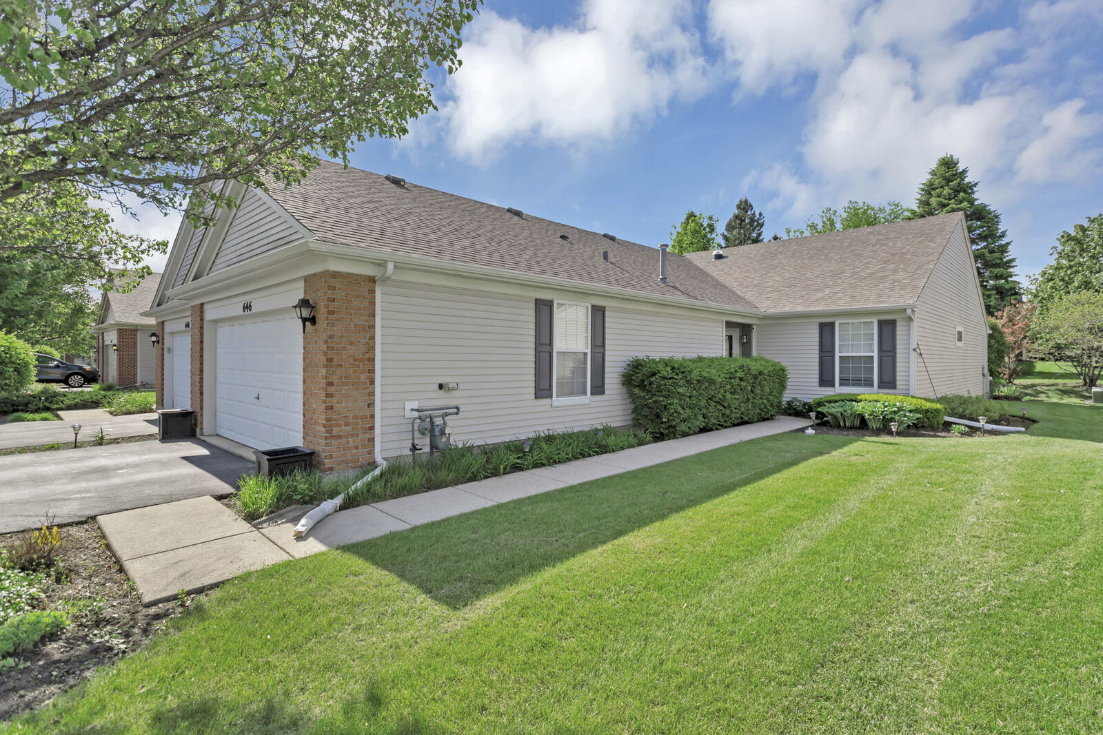 Property Photo: 646 S Curran Road IL 60073