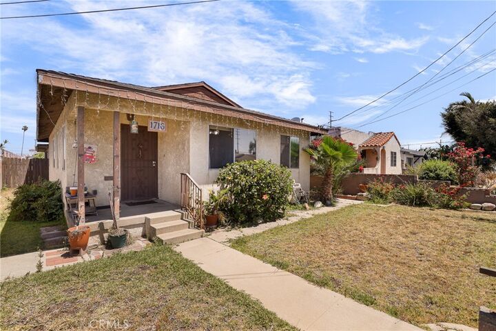 Property Photo:  1716 N Fries Avenue  CA 90744 