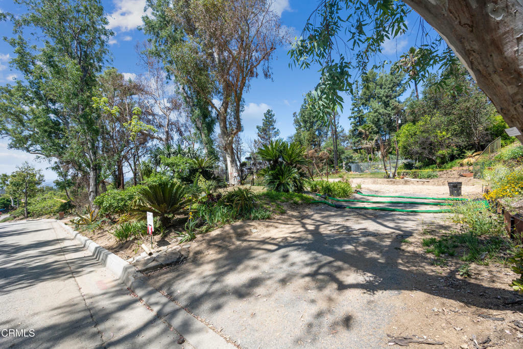 Property Photo: 2861 Tanoble Drive CA 91001