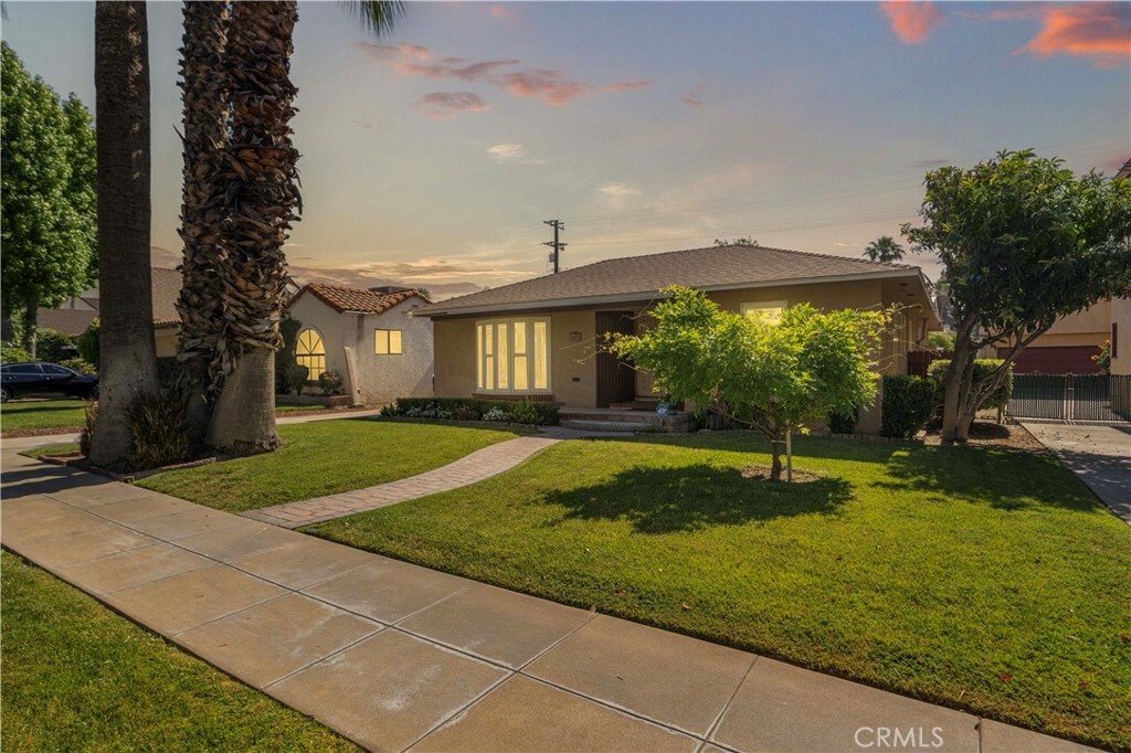 Property Photo: 3055 N Arrowhead Avenue CA 92405