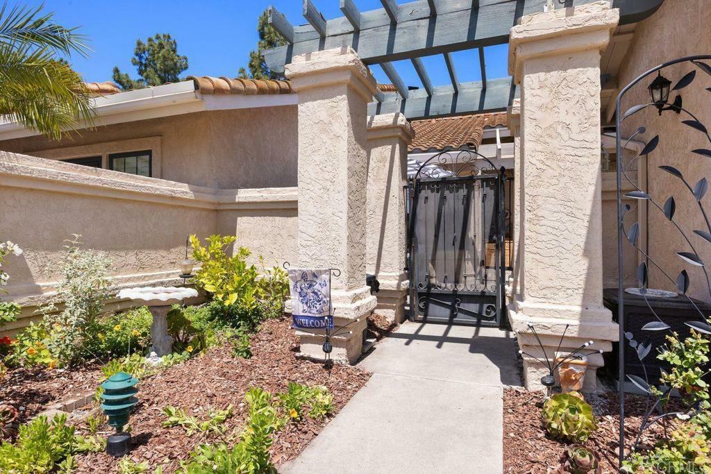 Property Photo: 15746 Via Calanova CA 92128