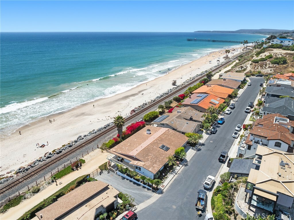 Property Photo:  326 Boca Del Canon  CA 92672 
