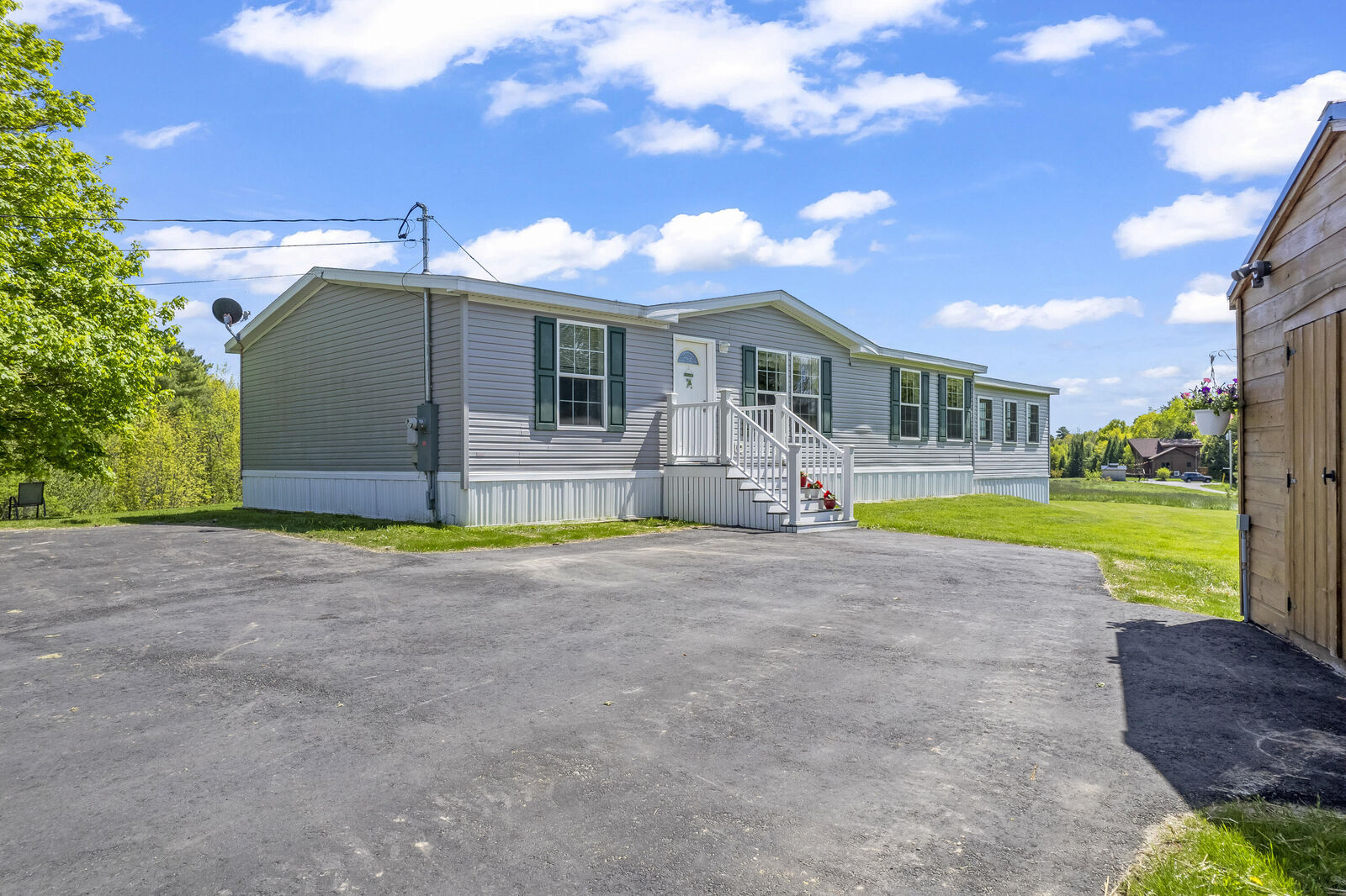 Property Photo:  538 Lincoln Street  ME 04357 