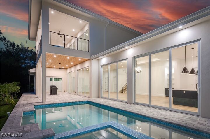 Property Photo:  2854 Coach House Way  FL 34105 