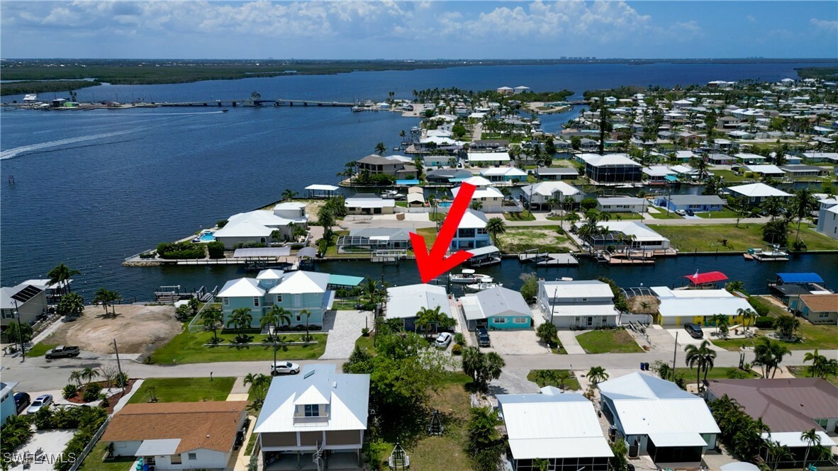 Property Photo: 2685 Geary Street FL 33993