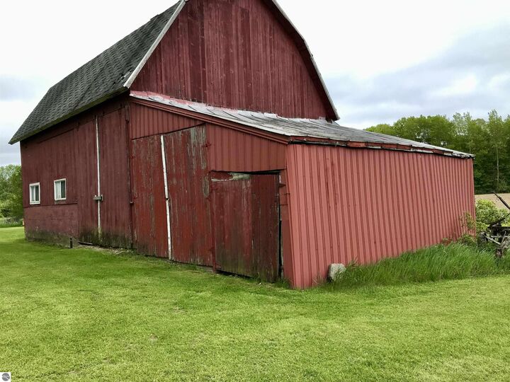 3848 E Stanton Road  Stanton MI 48888 photo