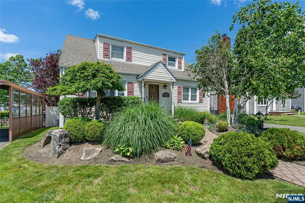 Property Photo: 9 Knollwood Road NJ 07512