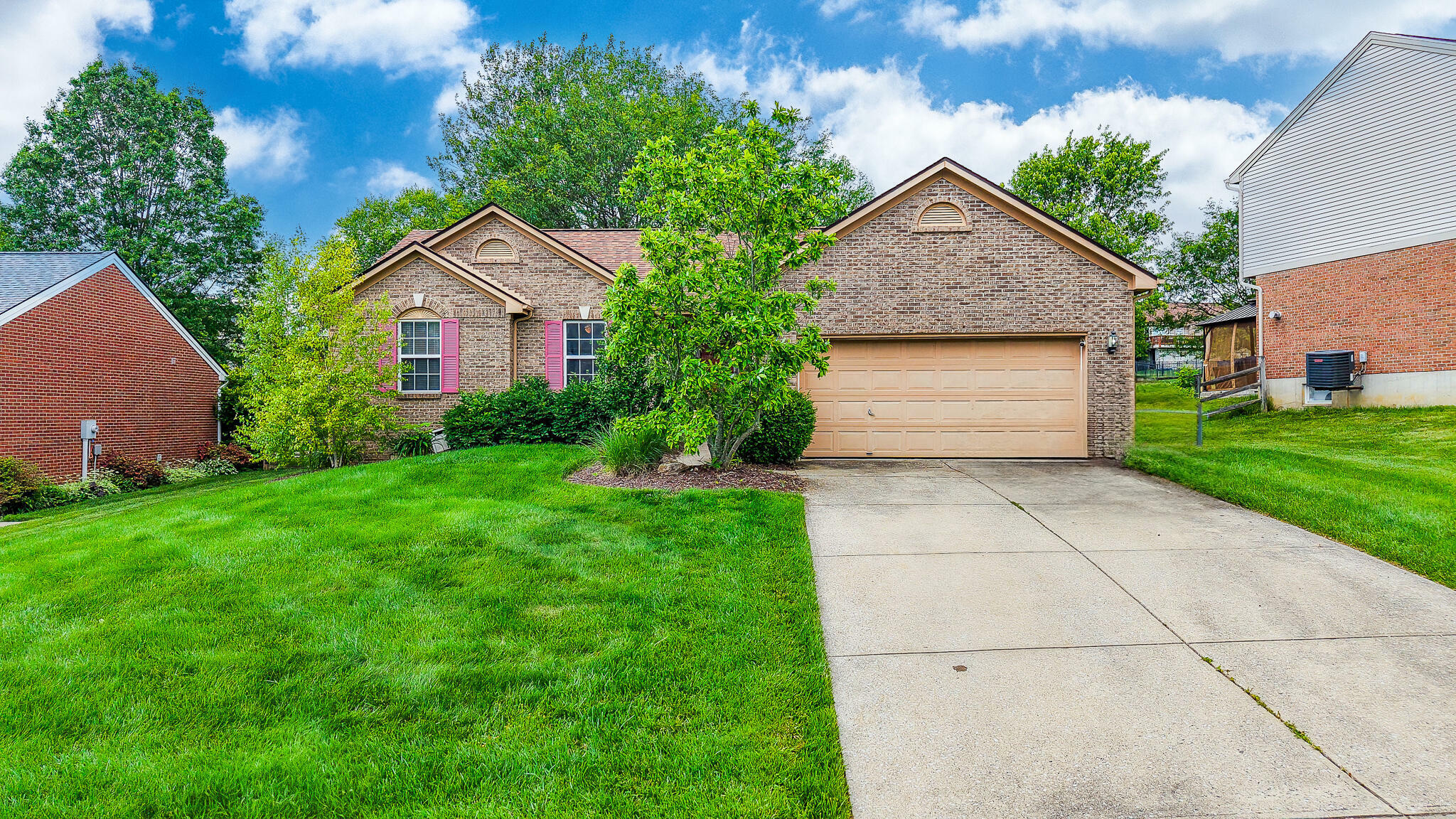Property Photo: 2615 Spring Mill Place KY 41005