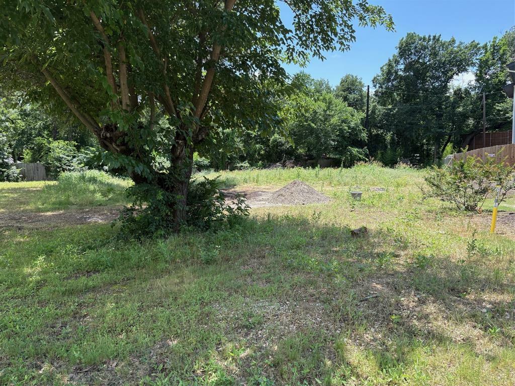 Property Photo:  1744 Highland Drive W  TX 76262 