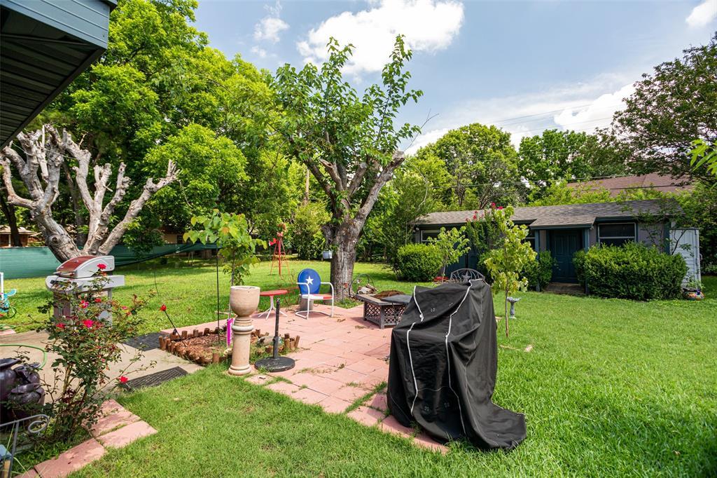 Property Photo: 1229 Surry Place Drive TX 76033