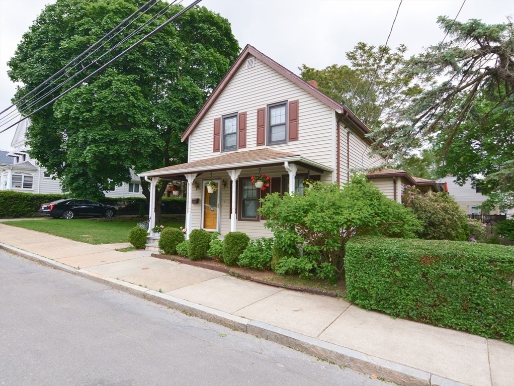 886 Canterbury St  Boston MA 02131 photo