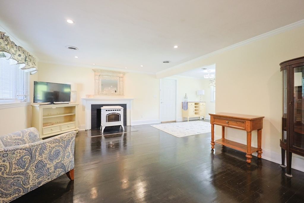 Property Photo: 85 Woodland Dr MA 01701