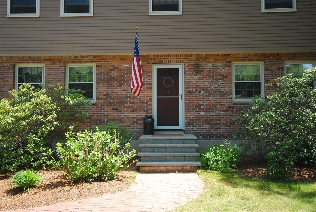 Property Photo:  7 Country Ln  MA 01754 