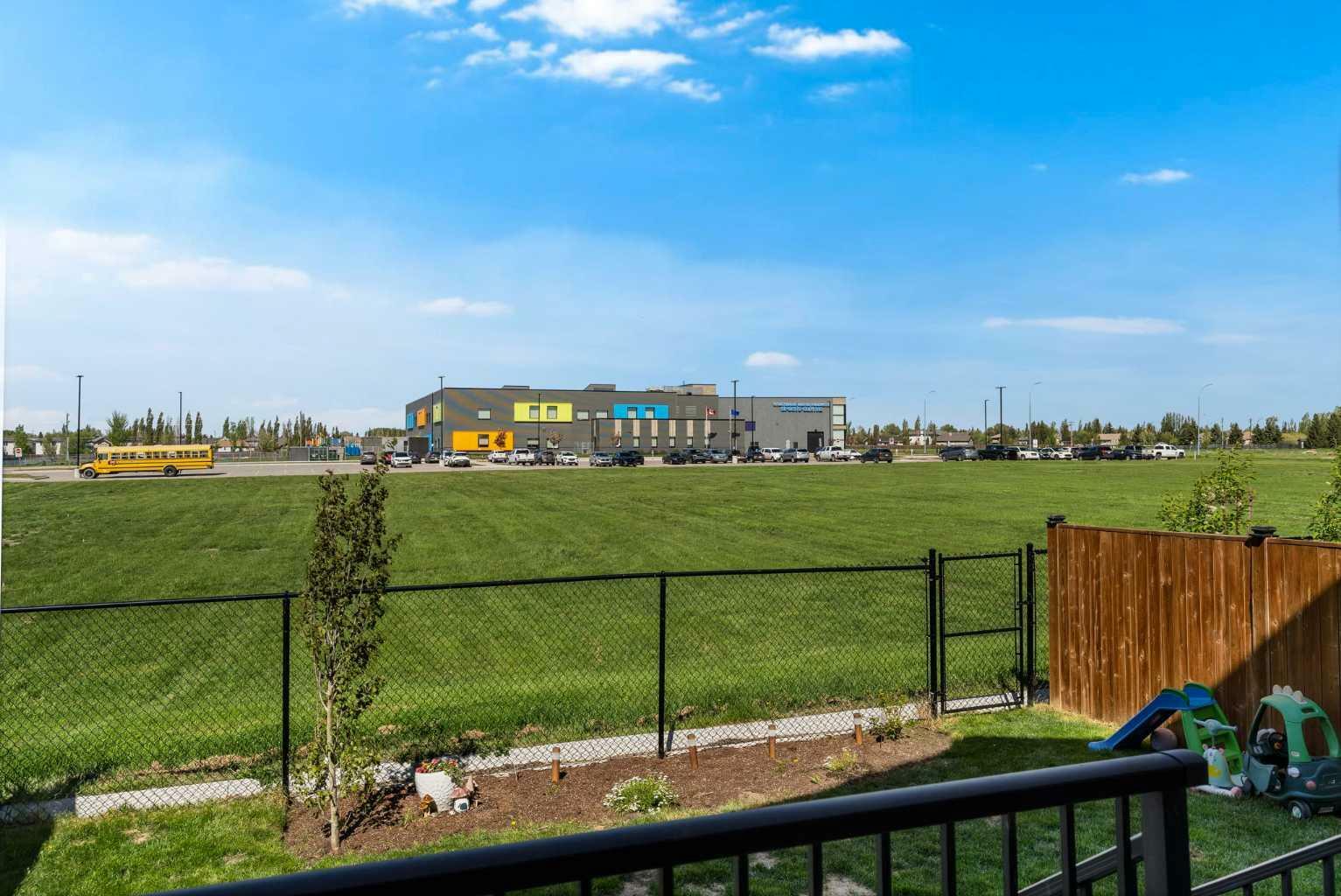 Property Photo: 825 Edgefield Street AB T1P 0H6