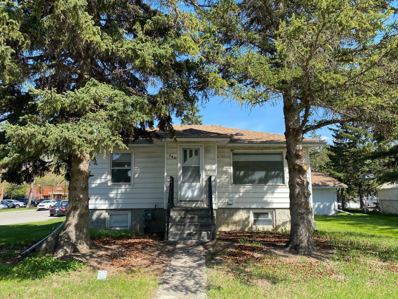 902 6 Street SW  High River AB T1V 1B3 photo