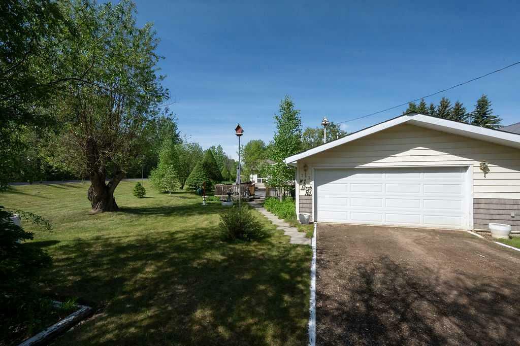 Property Photo: 382 Birch Road AB T0G 0M0