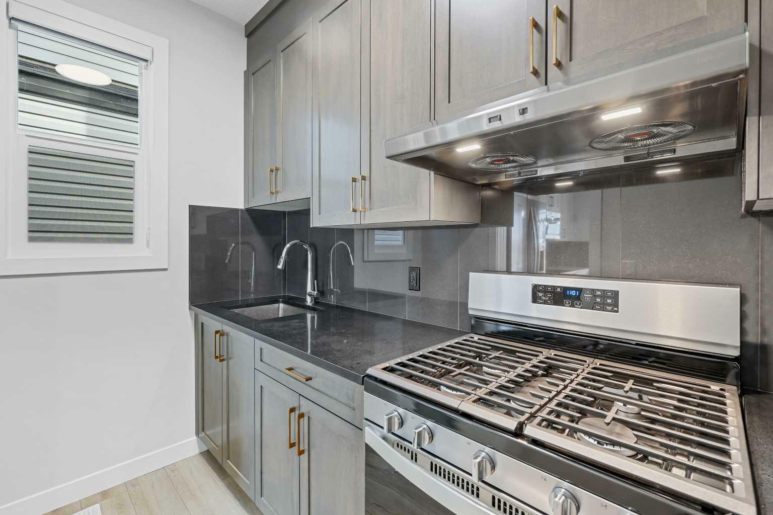 Photo de la propriété: 592 Savanna Crescent NE AB T3J 5P1
