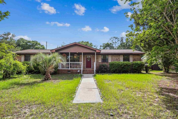 Property Photo:  3001 Christine St  FL 32526 