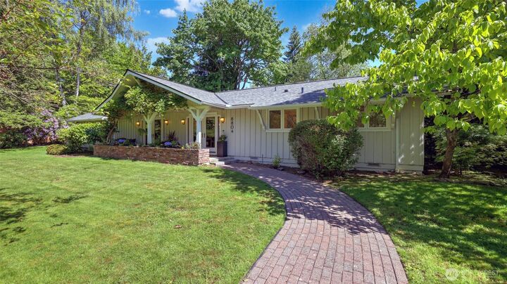 Property Photo:  8804 SE 62nd Street  WA 98040 