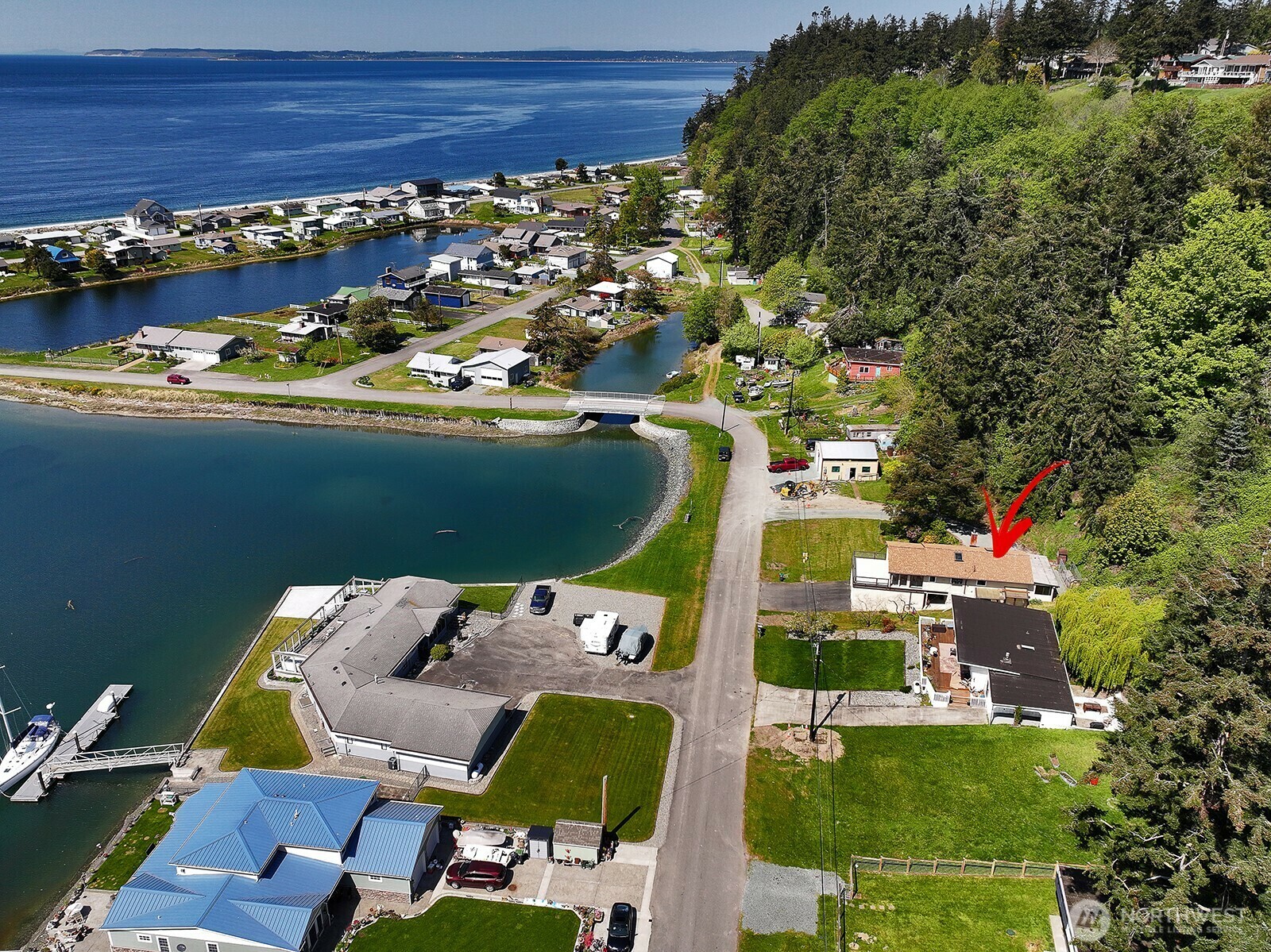Property Photo:  3621  Shorewood Avenue  WA 98253 